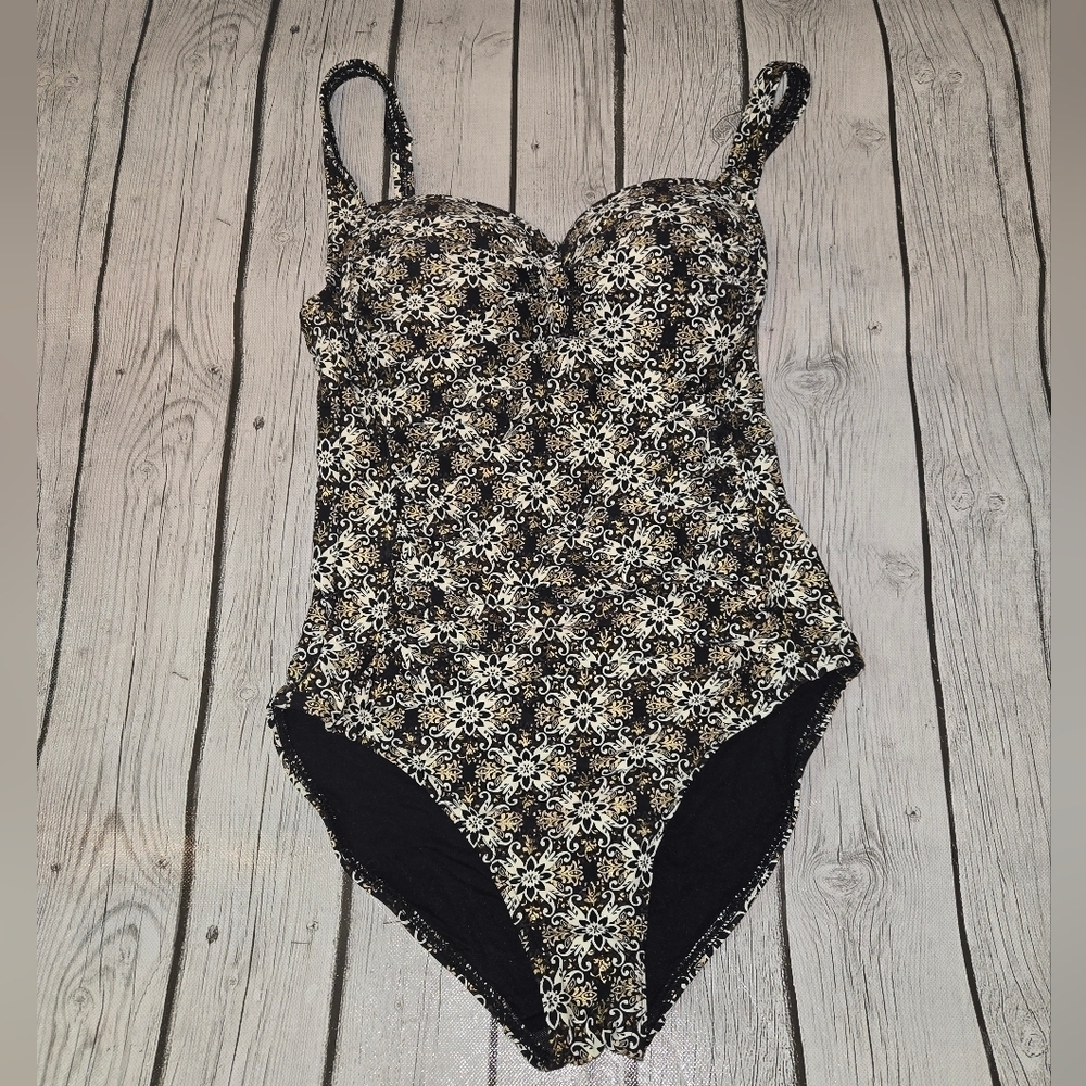 Nip Tuck Swim Underwire One Piece Swimsuit Black Floral Gold Tummy Control US 6